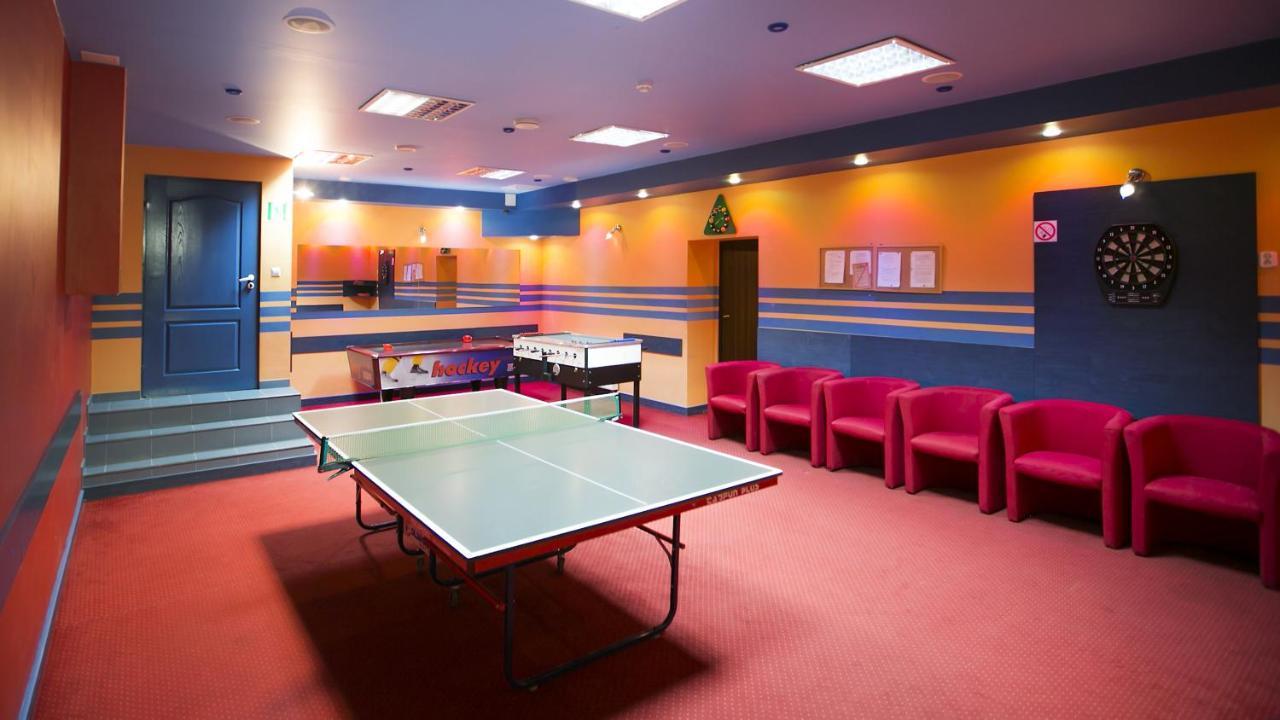 Hotel Unibus Bielsk Podlaski Bagian luar foto