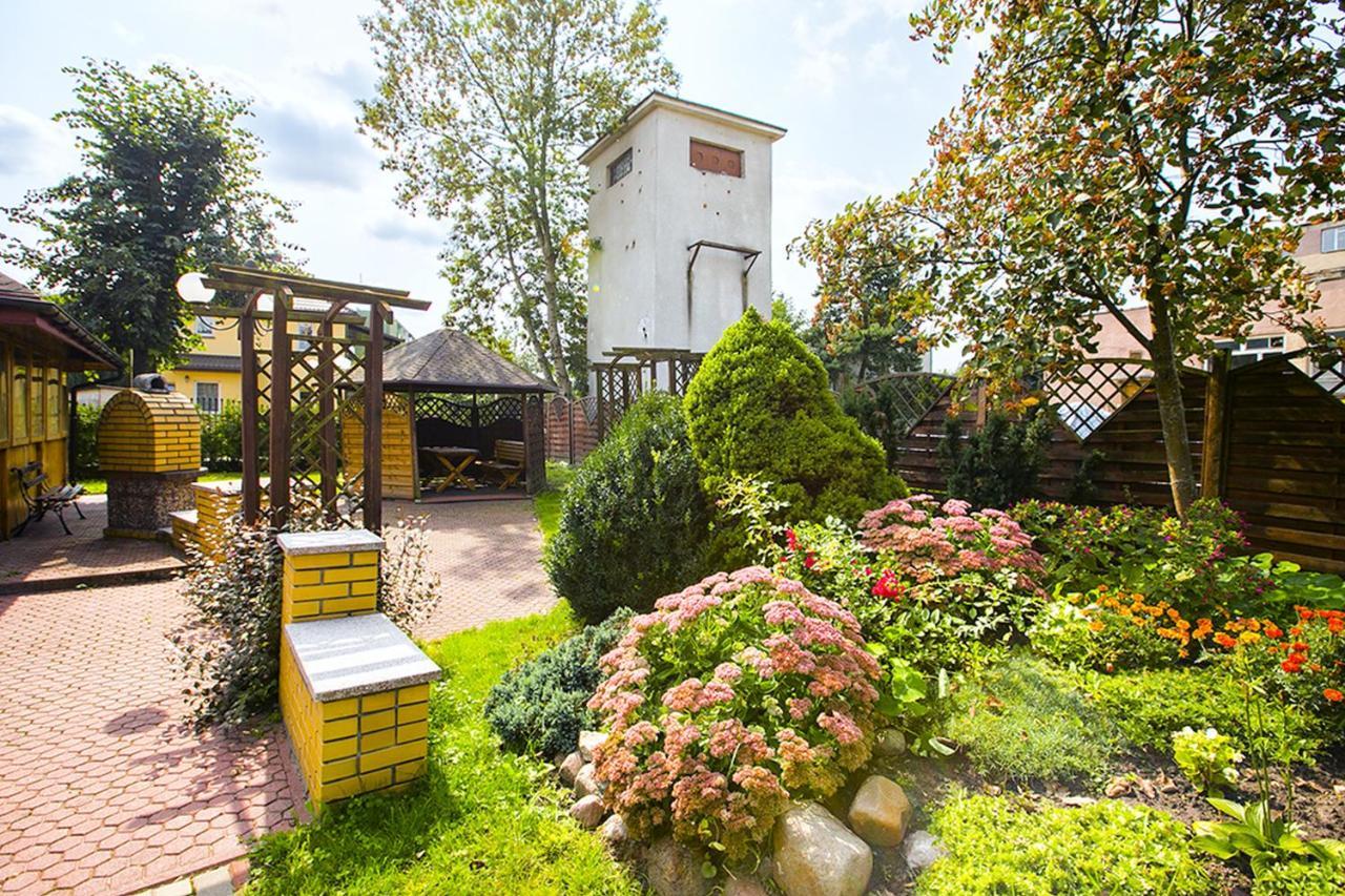 Hotel Unibus Bielsk Podlaski Bagian luar foto